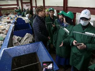 Рабочая группа по обращению с отходами посетила мусороперегрузочную станцию по ул.Васильченко