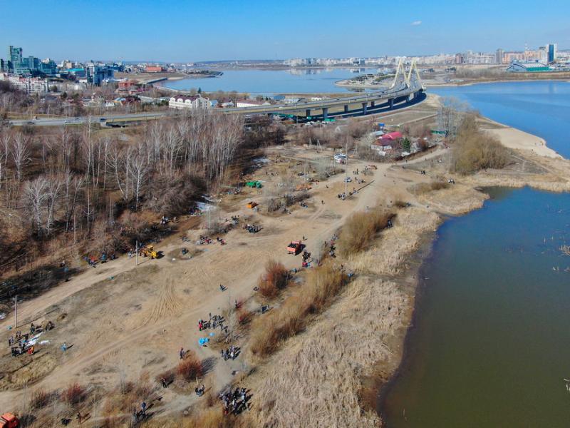 С весны в Казани силами волонтеров очистили 27 км прибрежных территорий